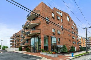750 W Broadway 3M, Long Beach, NY 11561