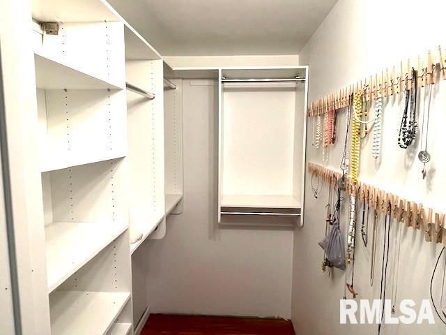 516 N MILTON Avenue, Springfield, IL 62702