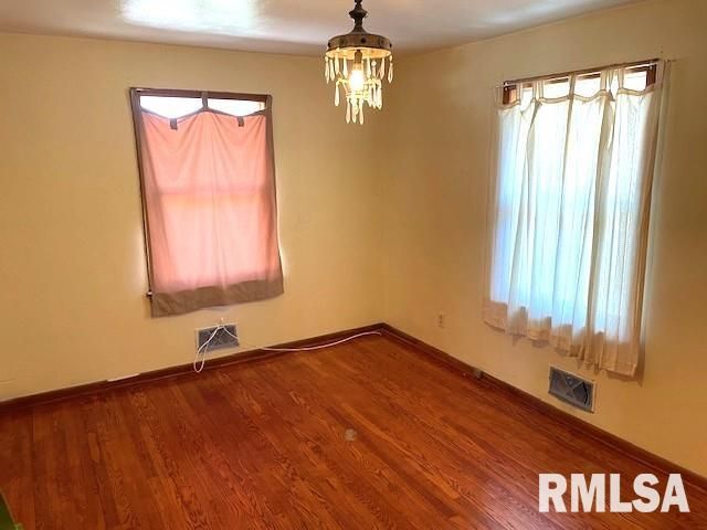 516 N MILTON Avenue, Springfield, IL 62702