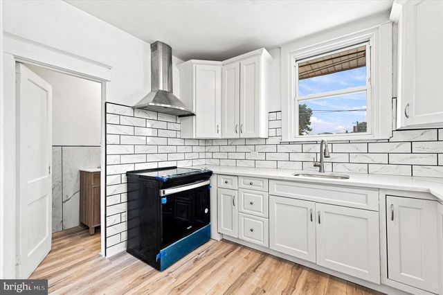 5262 E ROOSEVELT BLVD, Philadelphia, PA 19124