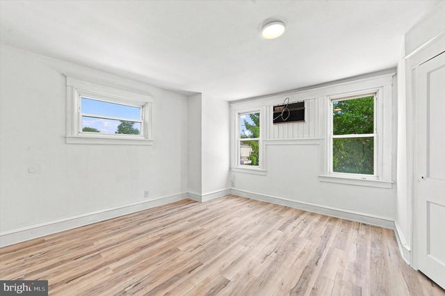 5262 E ROOSEVELT BLVD, Philadelphia, PA 19124
