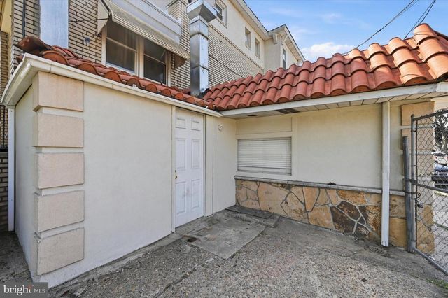 5262 E ROOSEVELT BLVD, Philadelphia, PA 19124