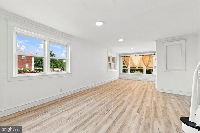 5262 E ROOSEVELT BLVD, Philadelphia, PA 19124
