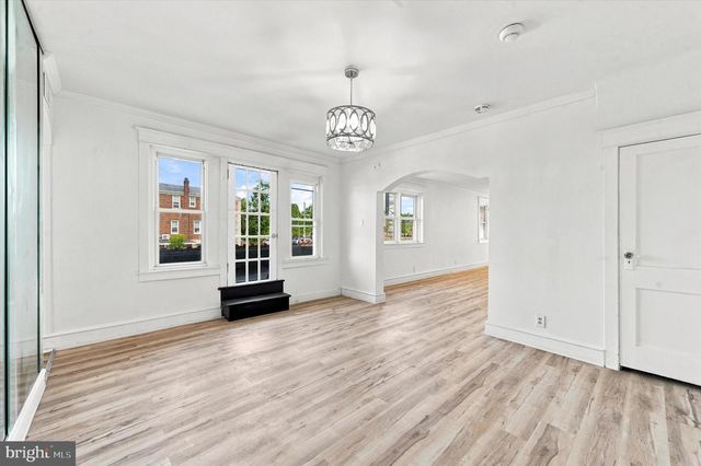 5262 E ROOSEVELT BLVD, Philadelphia, PA 19124