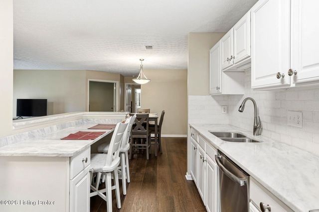 1209 Taxus Top Ln 104, Louisville, KY 40243