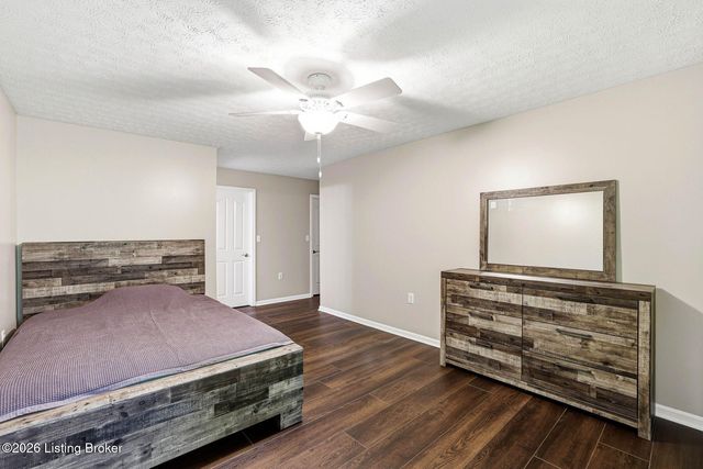 1209 Taxus Top Ln 104, Louisville, KY 40243