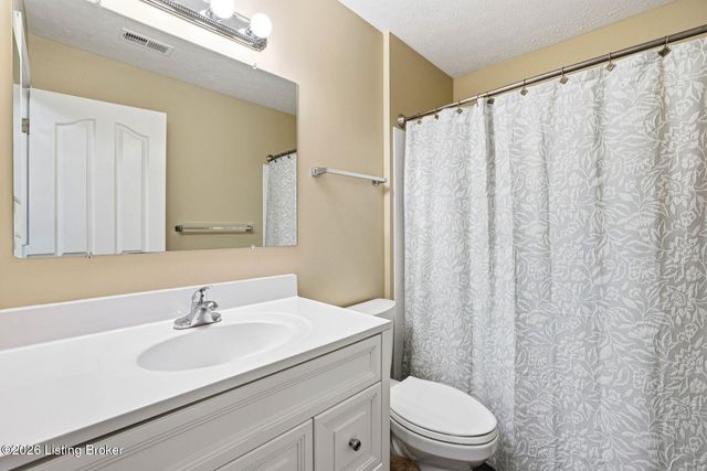 1209 Taxus Top Ln 104, Louisville, KY 40243