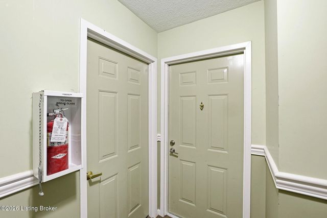 1209 Taxus Top Ln 104, Louisville, KY 40243