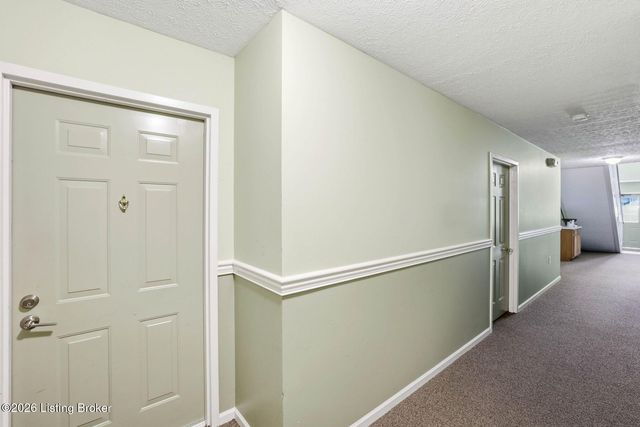 1209 Taxus Top Ln 104, Louisville, KY 40243