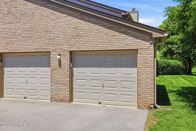 1209 Taxus Top Ln 104, Louisville, KY 40243
