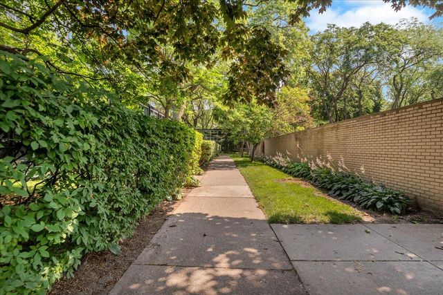 1333 Nicolet Place, Detroit, MI 48207