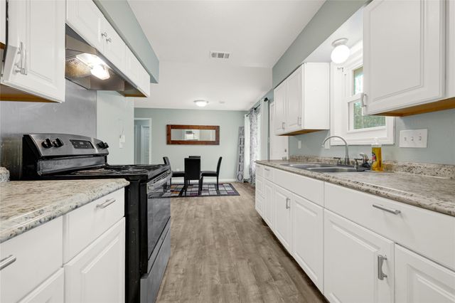 5714 Peacock Street, Houston, TX 77033