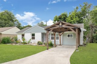 5714 Peacock Street, Houston, TX 77033