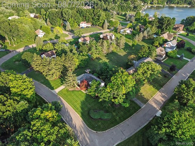 10358 Greenbrier, Brighton Township, MI 48114