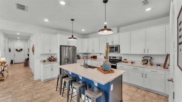 1725 HILL TOP DRIVE, Dundee, FL 33838