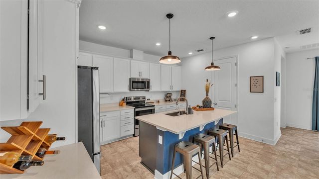 1725 HILL TOP DRIVE, Dundee, FL 33838