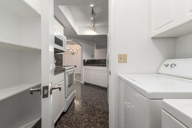 5104 N 32nd Street Unit 225, Phoenix, AZ 85018