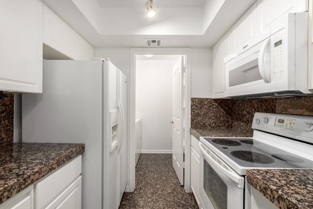 5104 N 32nd Street Unit 225, Phoenix, AZ 85018