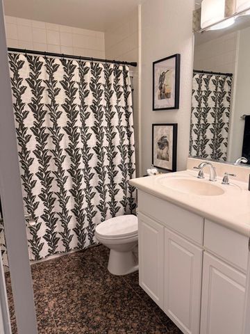 5104 N 32nd Street Unit 225, Phoenix, AZ 85018