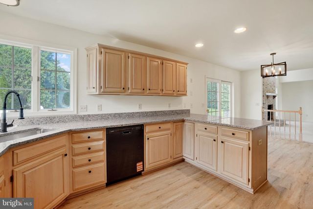 7 MATTHEWS CT, New Freedom, PA 17349