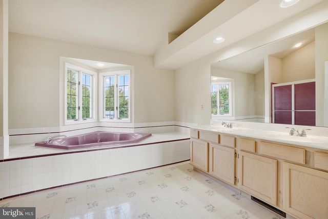 7 MATTHEWS CT, New Freedom, PA 17349