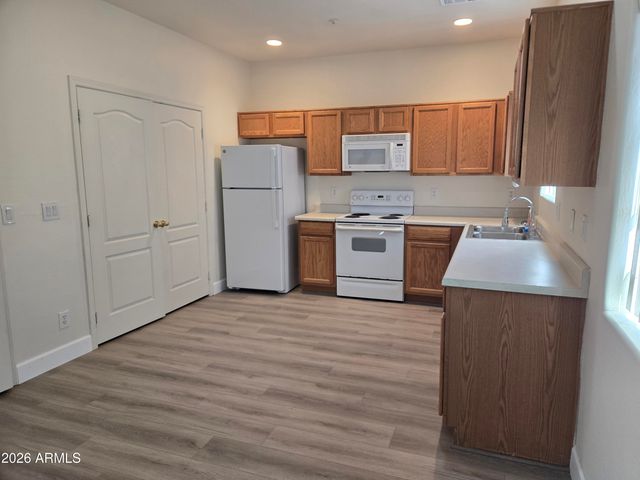 8940 W OLIVE Avenue 93, Peoria, AZ 85345