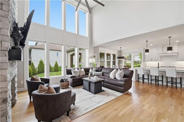 8117 Millridge Street, Lenexa, KS 66220