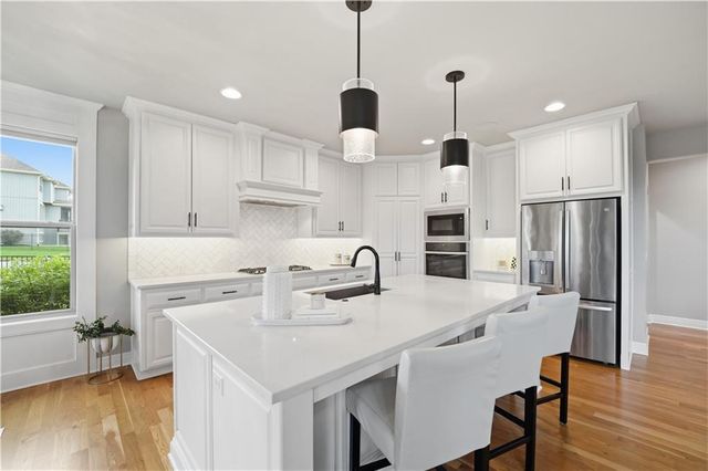 8117 Millridge Street, Lenexa, KS 66220