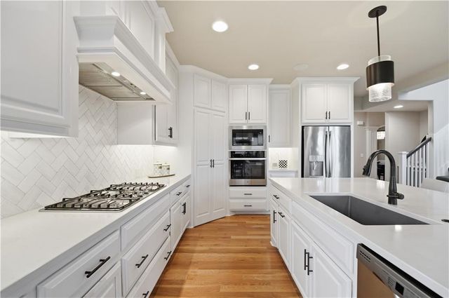 8117 Millridge Street, Lenexa, KS 66220