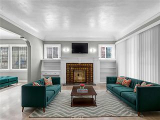 4616 6th Avenue, Los Angeles, CA 90043