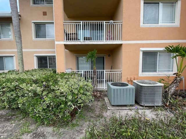 241 SW Palm Drive 106, Port St. Lucie, FL 34986