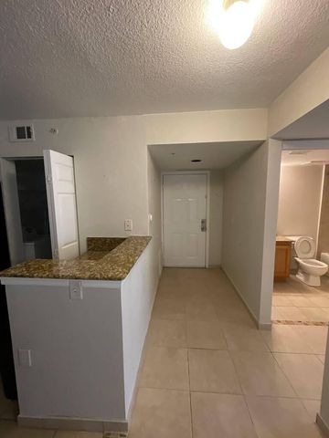 241 SW Palm Drive 106, Port St. Lucie, FL 34986