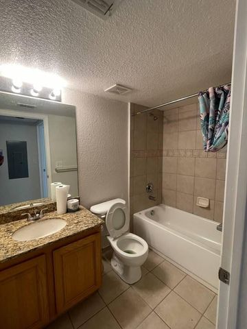 241 SW Palm Drive 106, Port St. Lucie, FL 34986