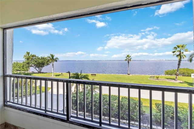 1500 PARK BEACH CIRCLE 2F, Punta Gorda, FL 33950