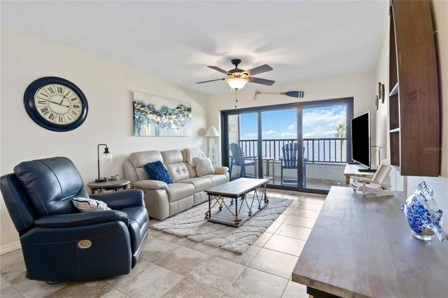 1500 PARK BEACH CIRCLE 2F, Punta Gorda, FL 33950