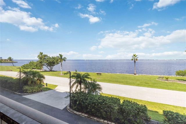 1500 PARK BEACH CIRCLE 2F, Punta Gorda, FL 33950