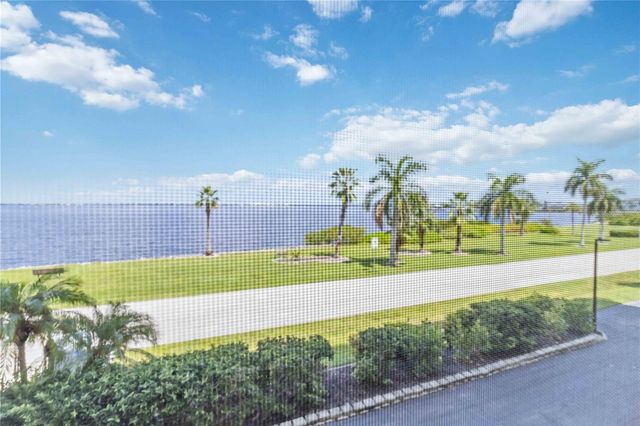 1500 PARK BEACH CIRCLE 2F, Punta Gorda, FL 33950