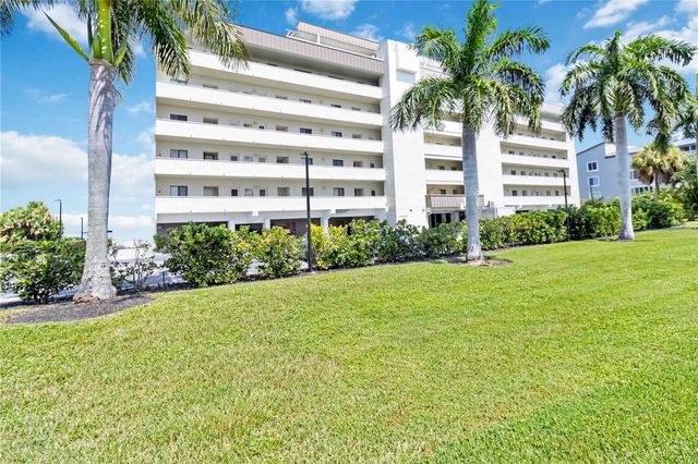 1500 PARK BEACH CIRCLE 2F, Punta Gorda, FL 33950