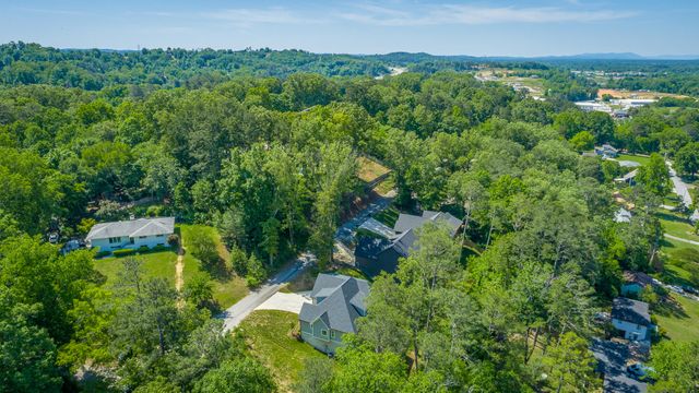 581 Benson Drive, Chattanooga, TN 37412