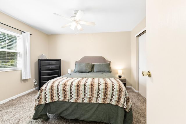 867 Pineway Drive, Columbus, OH 43085