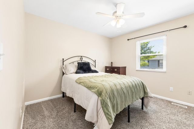 867 Pineway Drive, Columbus, OH 43085