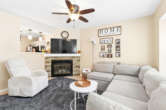 867 Pineway Drive, Columbus, OH 43085