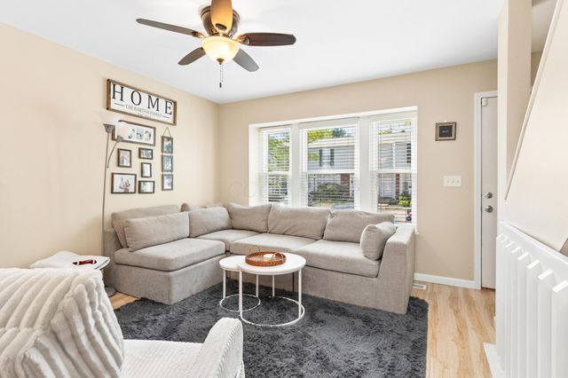 867 Pineway Drive, Columbus, OH 43085