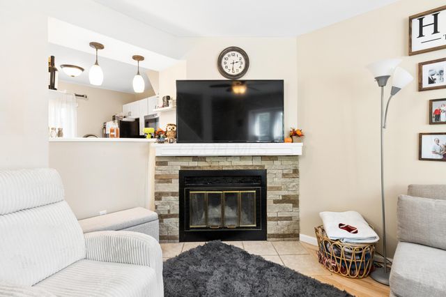 867 Pineway Drive, Columbus, OH 43085