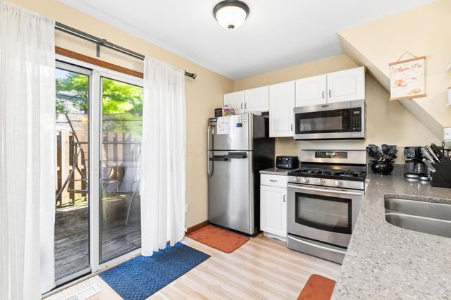 867 Pineway Drive, Columbus, OH 43085