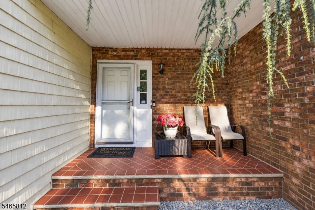 89 Lexington Ln, Wayne Twp., NJ 07470 — photo 2