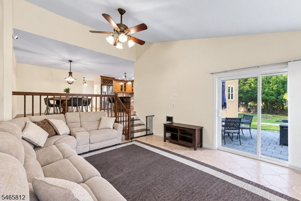 89 Lexington Ln, Wayne Twp., NJ 07470 — photo 4