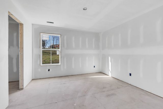 1717 Powell Rd, Clarksville, TN 37043