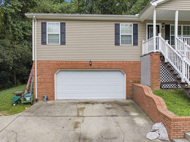 65 Lynnbrook Circle, Chattanooga, TN 37415