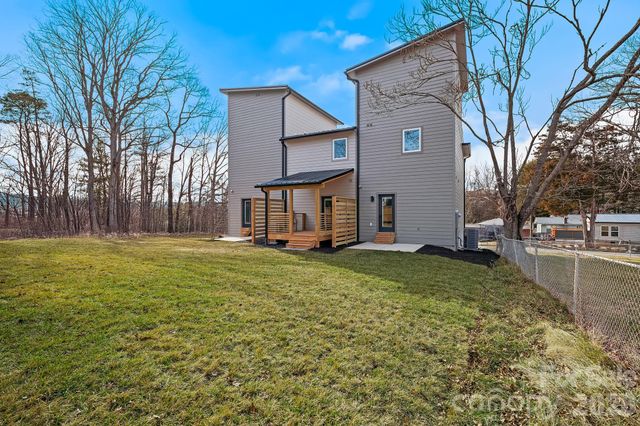 5 Gudger Road, Asheville, NC 28806